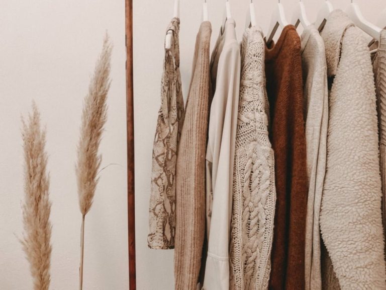 8 Reasons Your Best Friend Makes The Best Shopping Partner